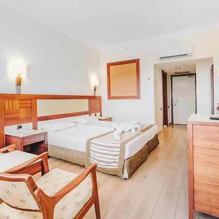 Rezort Sural (adults Only) Side