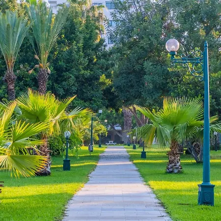 Sural (adults Only) 5* Side