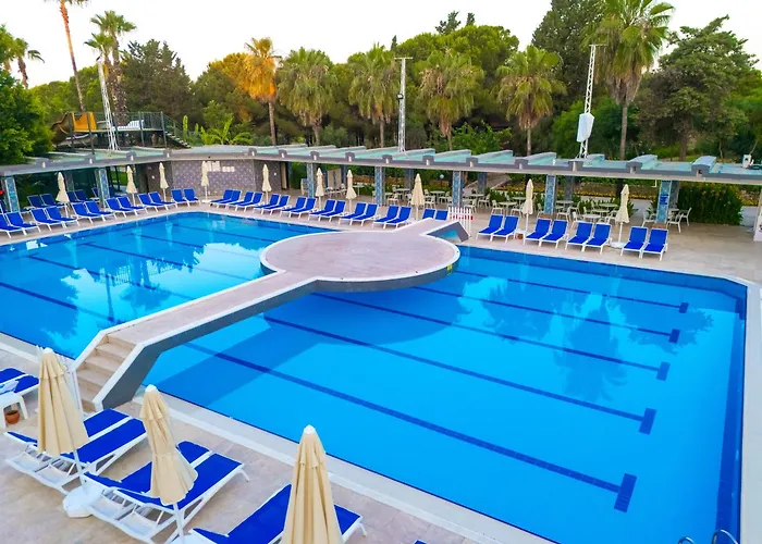 Semesteranläggning (resort) Sural (adults Only) Side