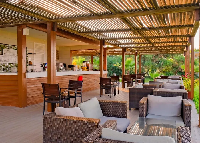 Sural (adults Only) Semesteranläggning (resort) Side