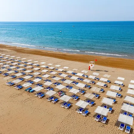 Sural (adults Only) Rezort Side