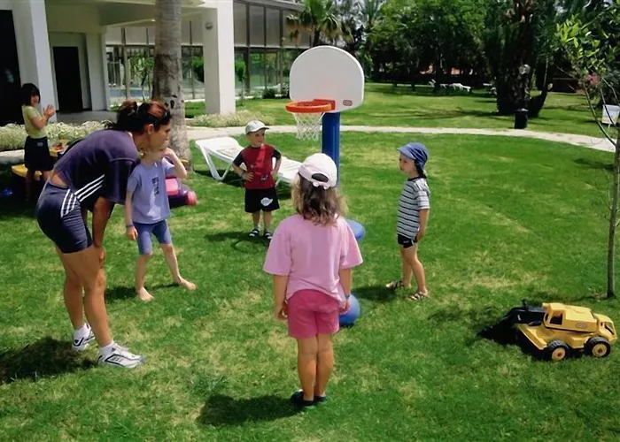 Sural (adults Only) Σιντέ