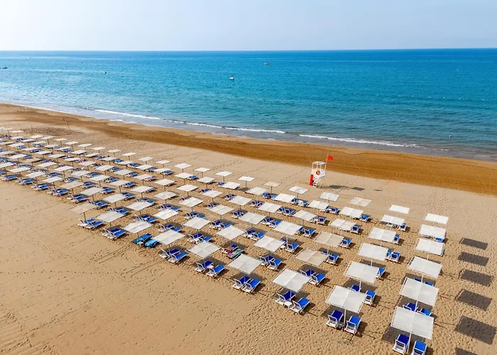 Sural (adults Only) Rezort Side